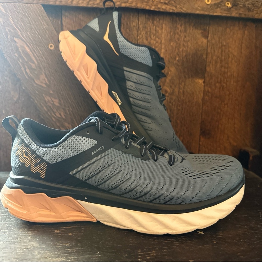Hoka Arahi 3 Running Shoes - Slate Blue with Peach Accents